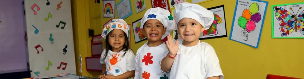 Actividades creativas en el aula que fomentan la imaginación y participación de estudiantes de primaria